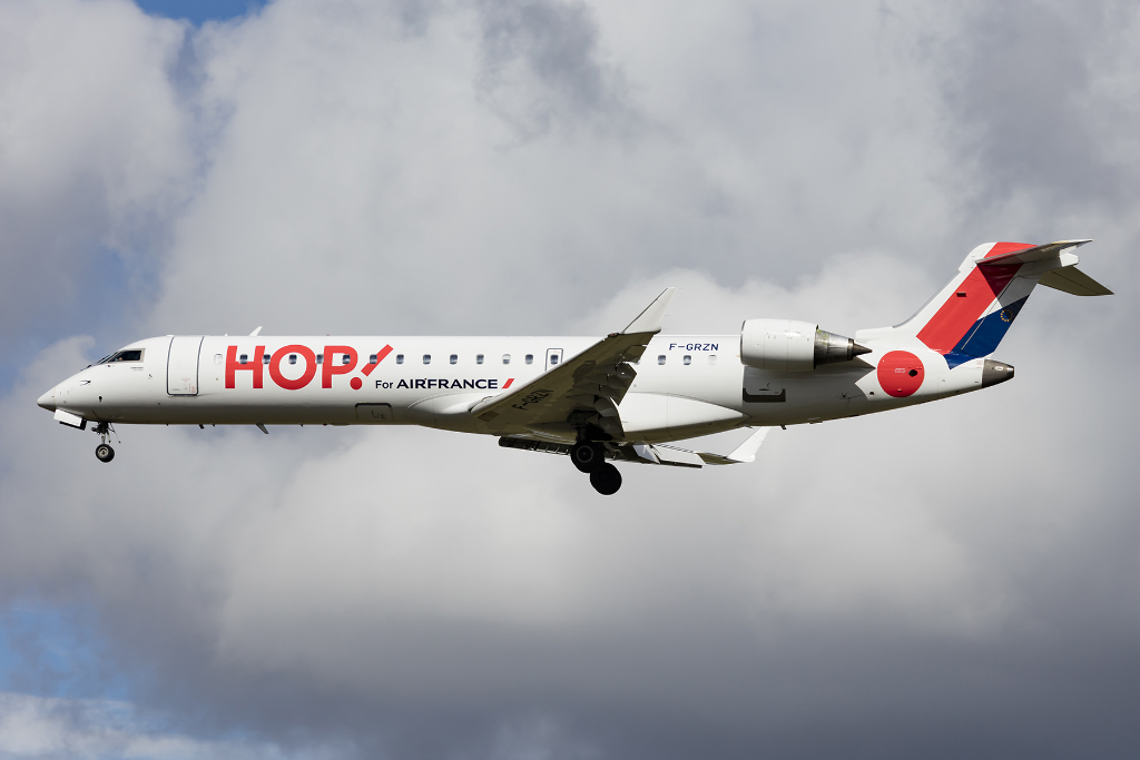 Air France - HOP!, F-GRZN, Bombardier, CRJ-700, 17.09.2015, TLS, Toulouse, France



