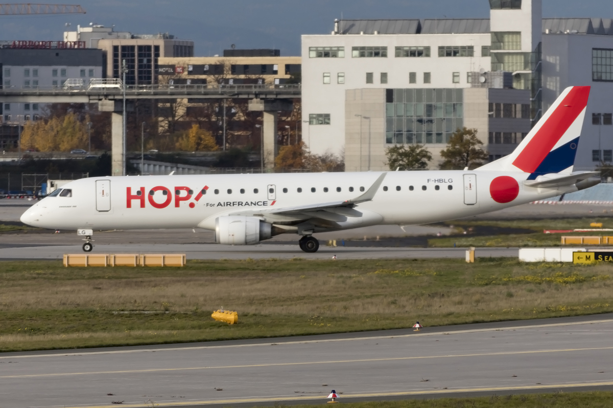 Air France - HOP!, F-HBLG, Embraer, ERJ-190, 08.11.2015, FRA, Frankfurt, Germany 



