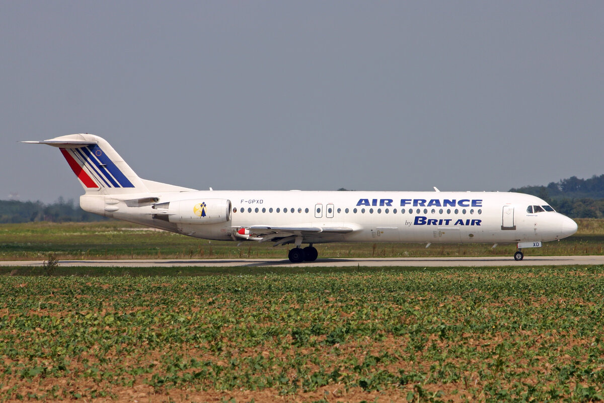 Air France (Operated by Brit Air), F-GPXD, Fokker 100, msn: 11494, 31.August 2007, LYS Lyon-Saint-Exupéry, France.

