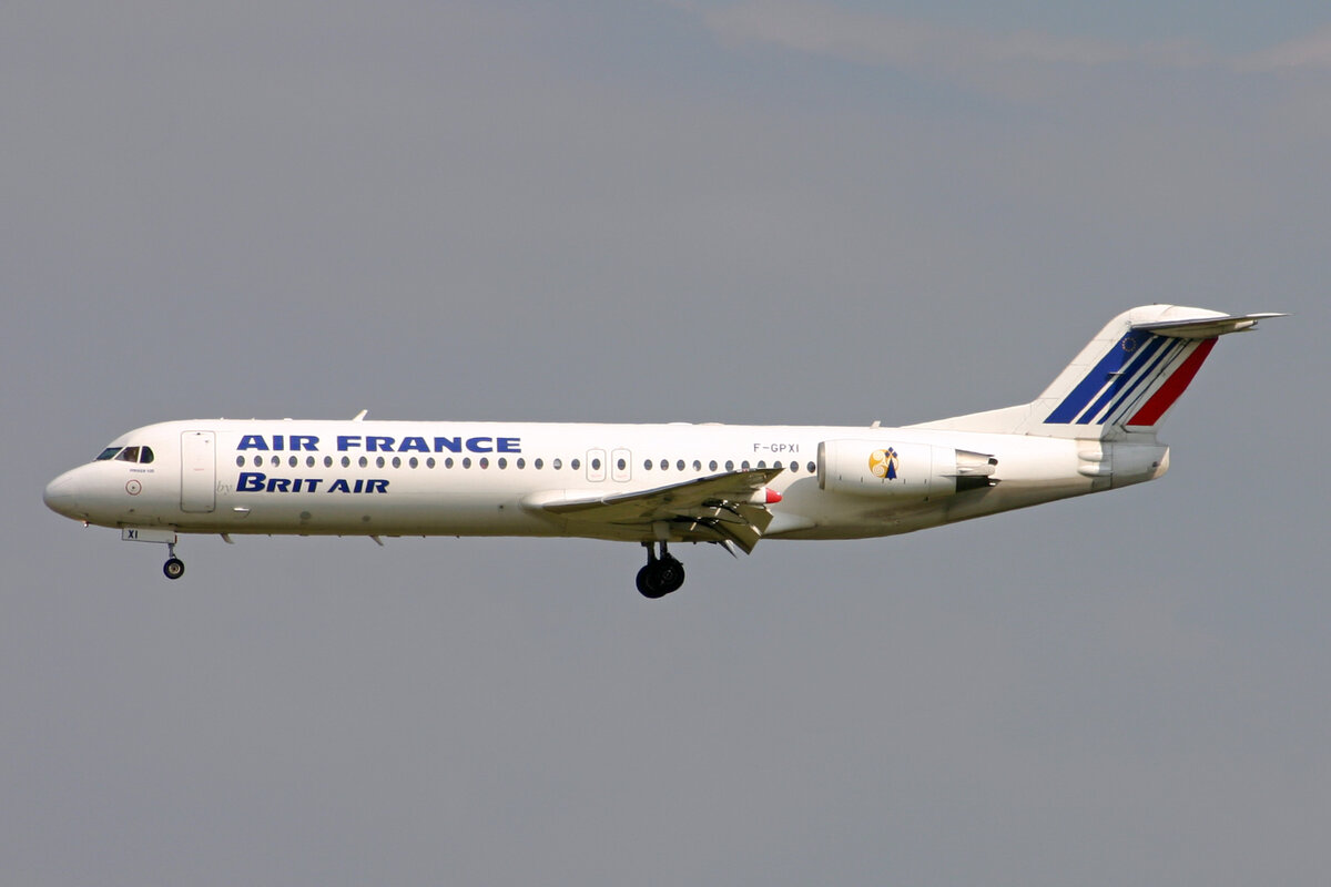 Air France (Operated by Brit Air), F-GPXI, Fokker 100, msn: 11503, 31.August 2007, LYS Lyon-Saint-Exupéry, France.