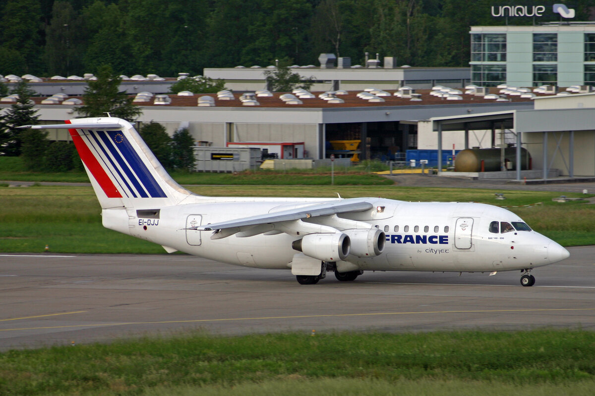 Air France (Operated by CityJet), EI-DJJ, BAe 146-200, msn: E2040, 26.Mai 2007, ZRH Zürich, Switzerland.