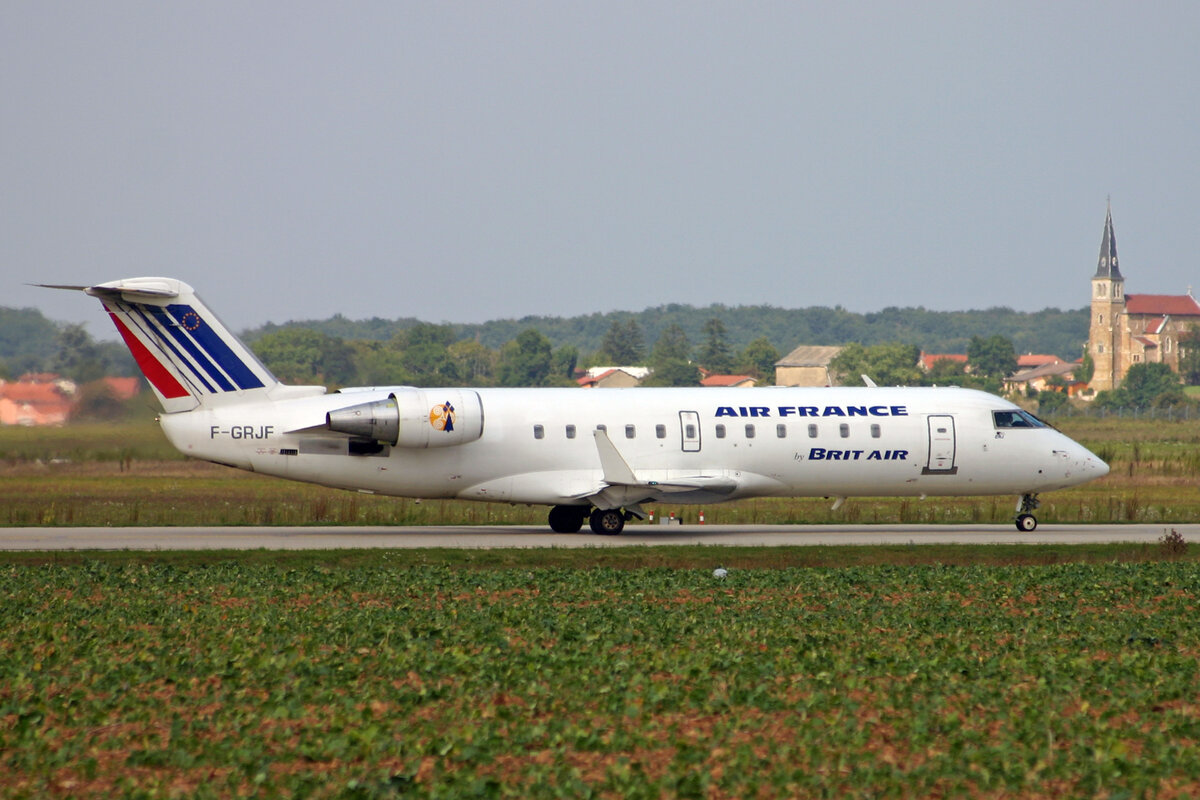 Air France (Oprated by Brit Air), F-GRJF, Bombardier CRJ-100ER, msn:7108, 31.August 2007, LYS Lyon-Saint-Exupéry, France.