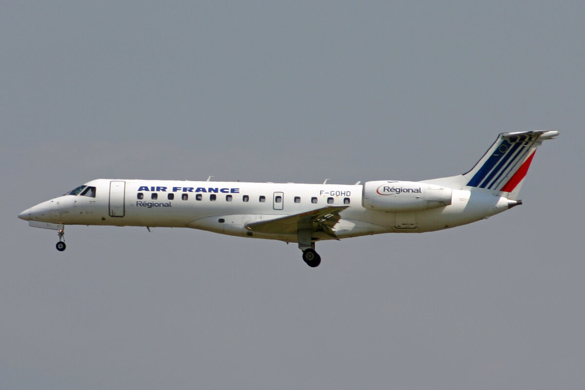 Air France (Oprated by Régional), F-GOHD, Embraer ERJ-135ER, msn: 14500252, 31.August 2007, LYS Lyon-Saint-Exupéry, France.
