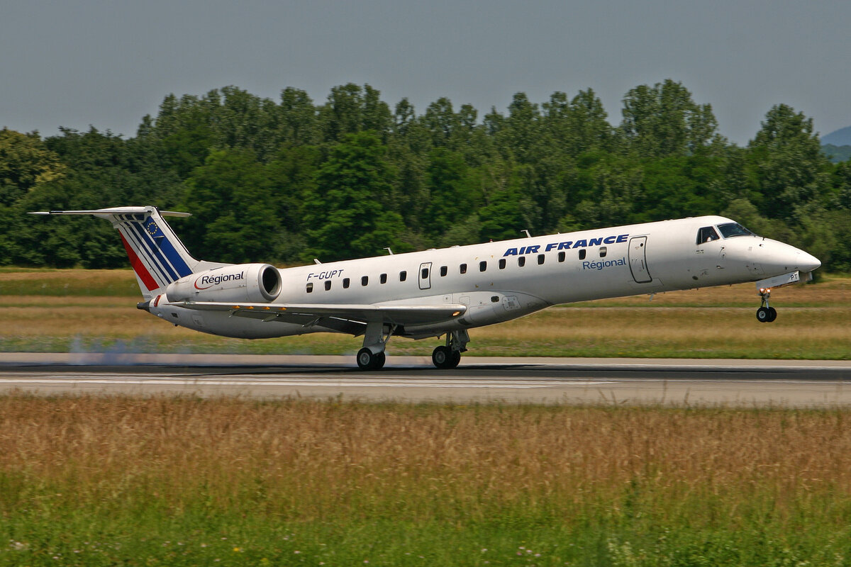 Air France (Oprated by Régional), F-GUPT, Embraer ERJ-145MP, msn:14500294, 21.Juni 2008, BSL Basel - Mühlhausen, Switzerland.