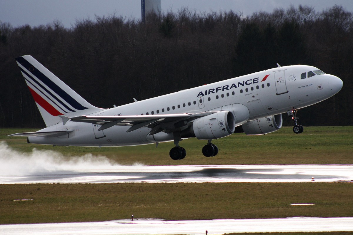Air France,F-GUGI,(c/n 2350),Airbus A318-111,04.03.2015,HAM-EDDH,Hamburg,Germany