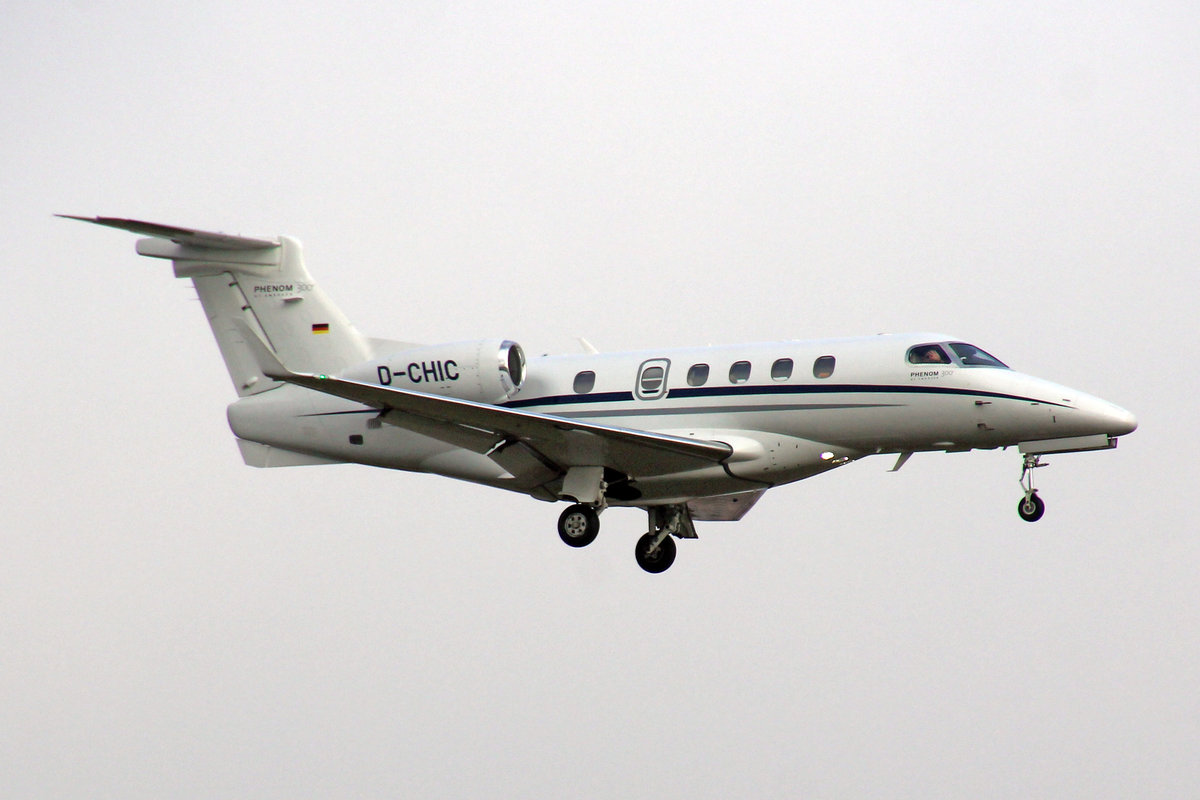 Air Hamburg, D-CHIC, Embraer EMB-505 Phenom 300, msn: 50500096, 26.Dezember 2018, ZRH Zürich, Switzerland.