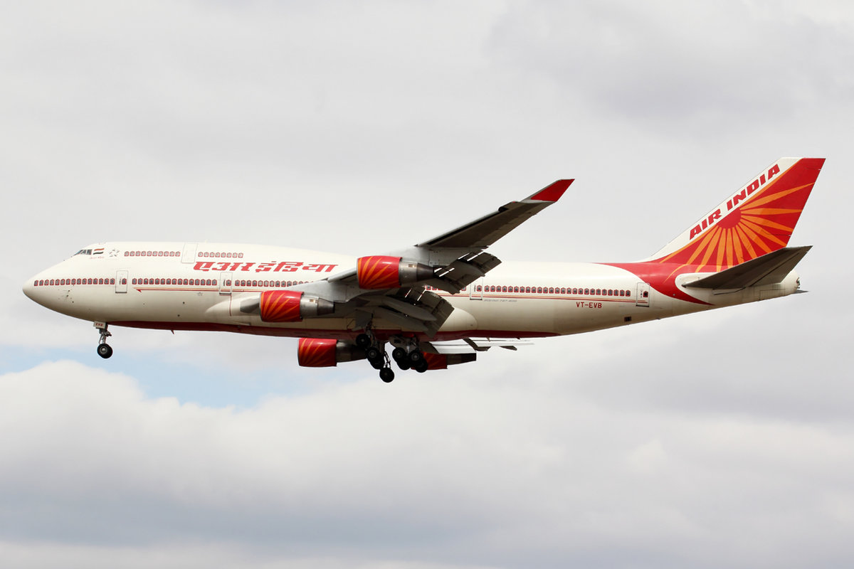 Air India Boeing 747-437 VT-EVB im Landeanflug in Frankfurt 23.6.2018