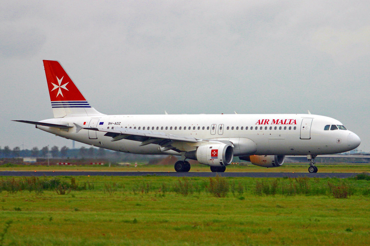 Air Malta, 9H-ADZ, Airbus A320-211, msn: 331, 13.September 2004, AMS Amsterdam,  Netherlands.
