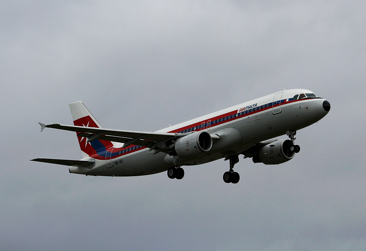 Air Malta, Airbus A 320-214, 9H-AEI, TXL 15.07.206