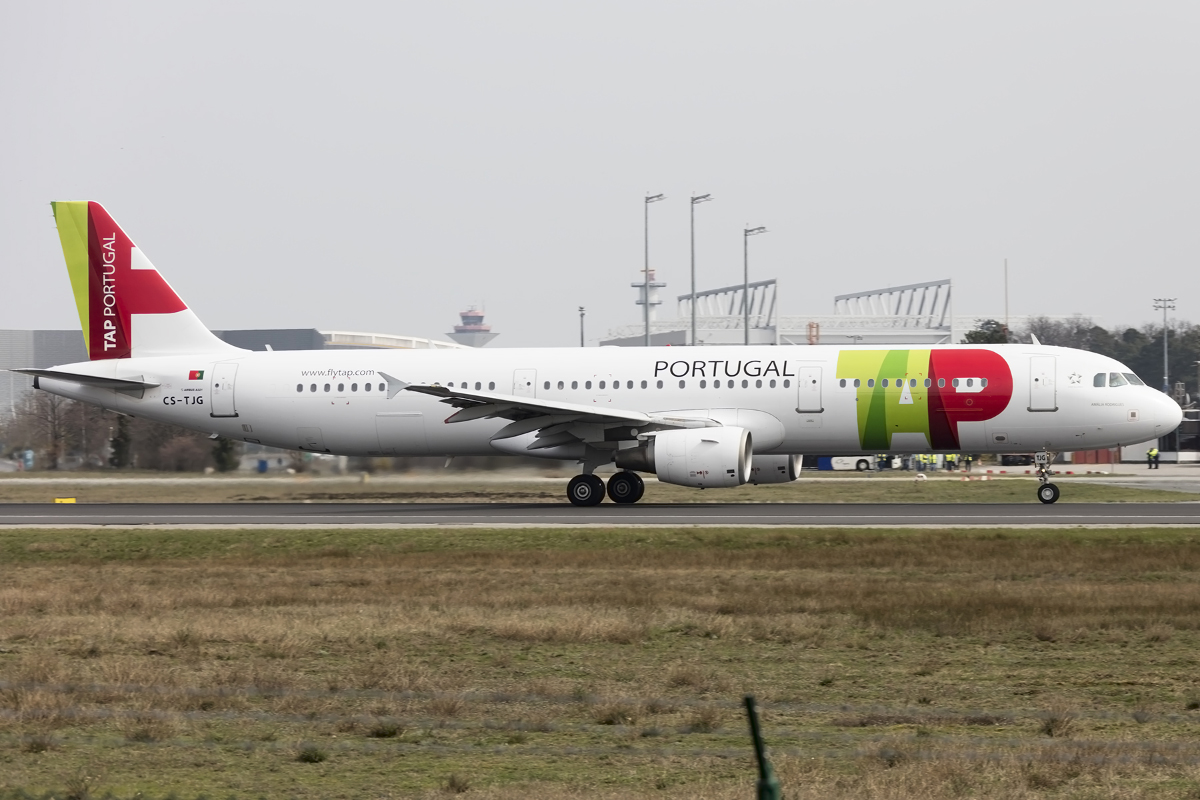 Air Portugal, CS-TJG, Airbus, A321-211, 02.04.2016, FRA, Frankfurt, Germany



