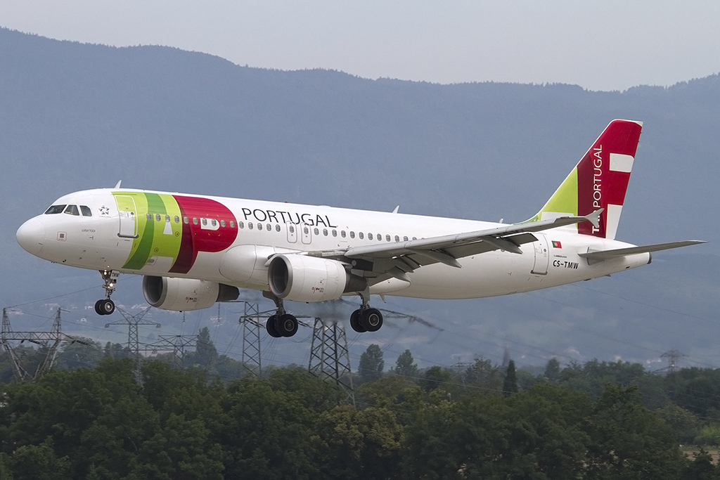 Air Portugal, CS-TMW, Airbus, A320-214, 10.08.2014, GVA, Geneve, Switzerland 





