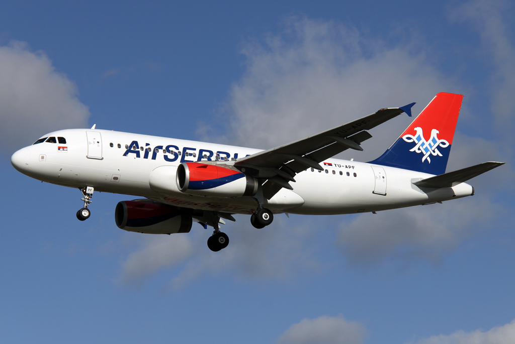 Air Serbia A-319 YU-APF im Anflug auf 27L in LHR / EGLL / London Heathrow am 22.02.2014