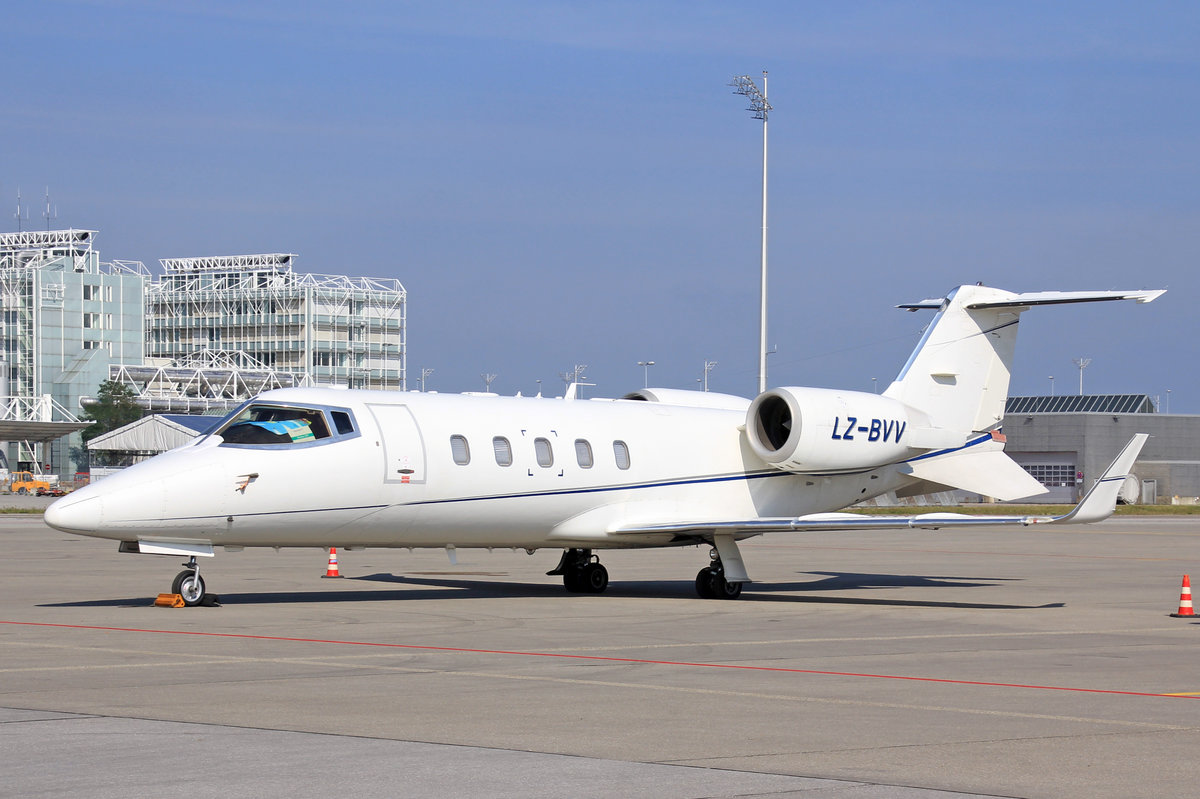 Air VB, LZ-BVV, Learjet 60, 24.September 2016, MUC München, Germany.