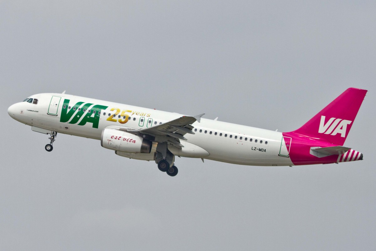 Air Via (LZ-VIM), LZ-MDA  25-years - Sticker , Airbus, A 320-232, 27.06.2015, DUS-EDDL, Düsseldorf, Germany