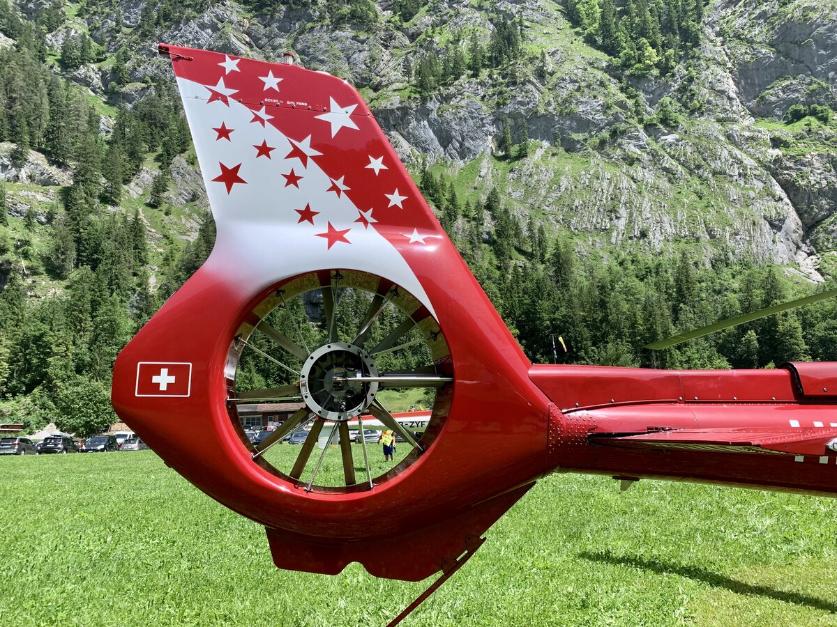 Air Zermatt, Airbus EC 130, HB-ZAZ, 18.6.22, Heliport Lauterbrunnen.