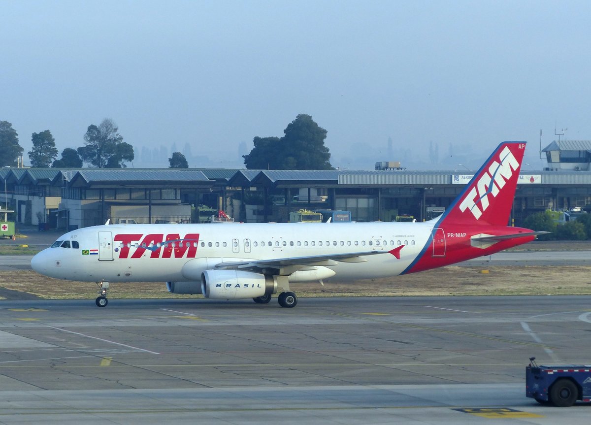 Airbus A 320, PR-MAP, TAM, Aeropuerto Santiago de Chile (SCL), 1.1.2017