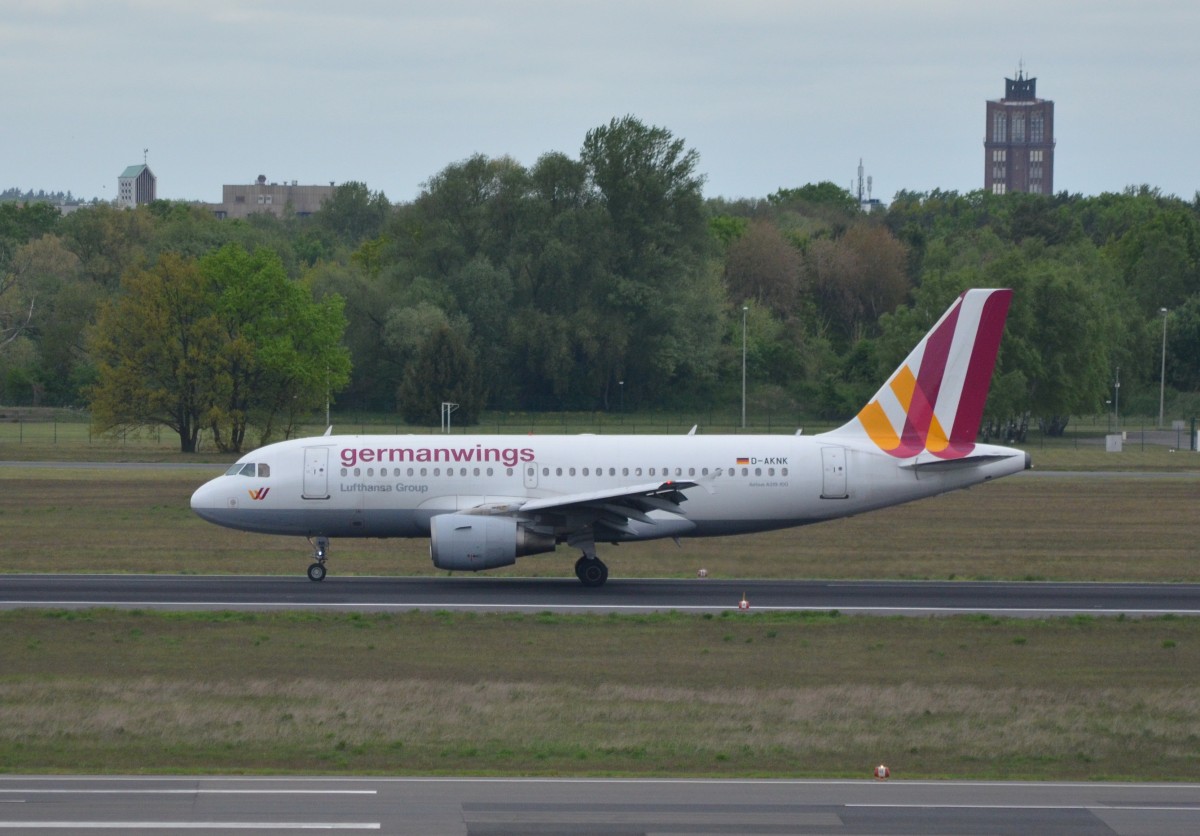 Airbus A319-100  D-AKNK von Germanwings hier in Berlin-Tegel gerade am 10.05.15 gelandet.