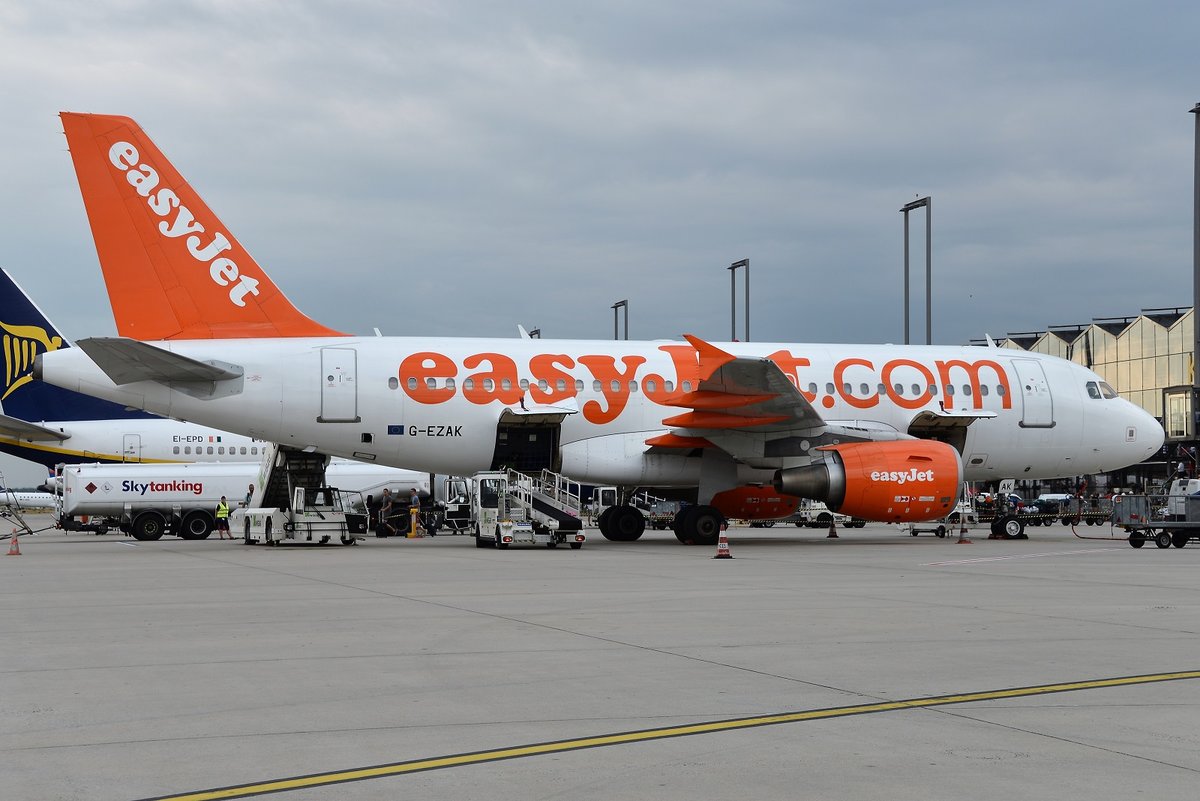 Airbus A319-111 - U2 EZY easyJet - 2744 - G-EZAK - 09.08.2018 - CGN
