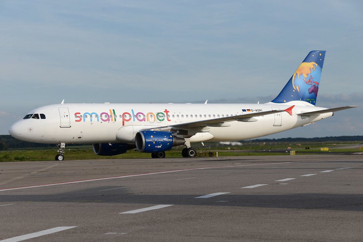 Airbus A320-214 - 5P LLX Small Planet Airlines germany - 1054 - D-ASPI - 21.09.2017 - CGN