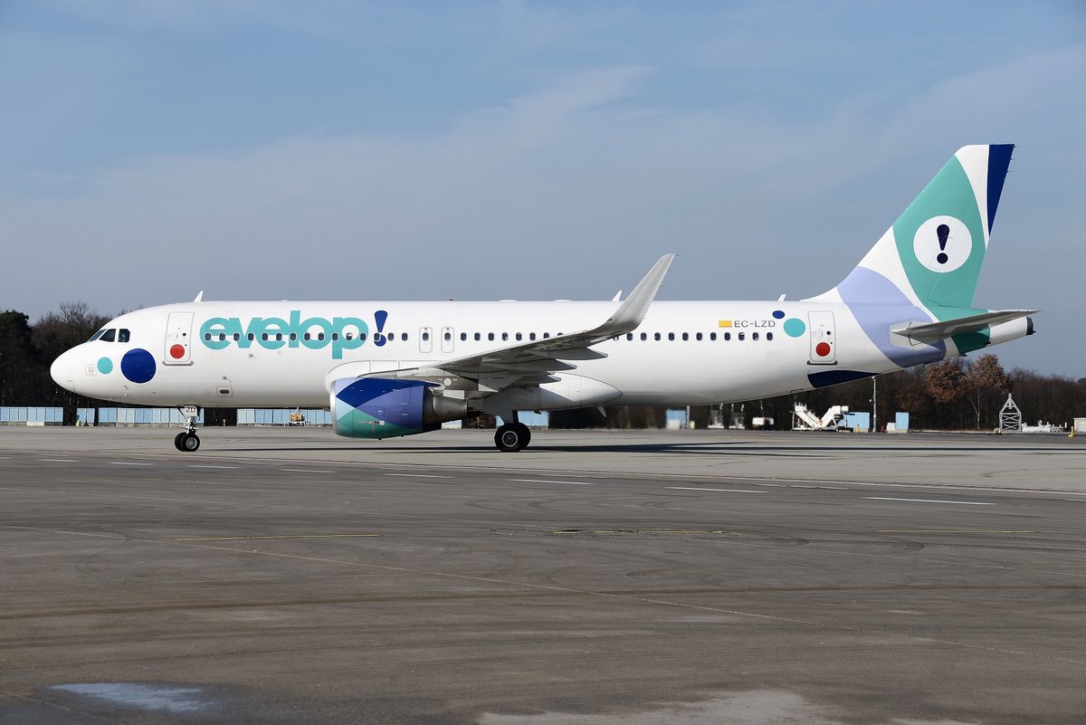 Airbus A320-214(W) - E9 EVE Evelop Airlines - 5642 - EC-LZD - 18.02.2018 - CGN