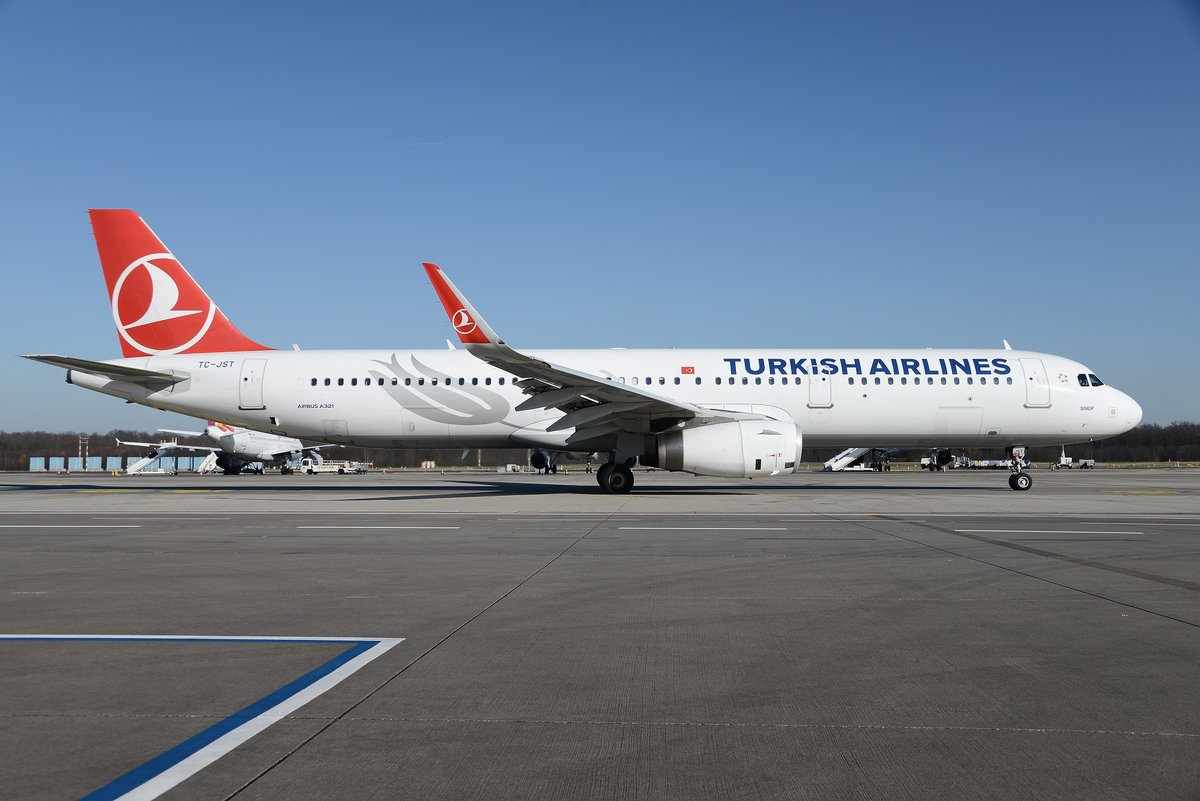 Airbus A321-231(W) - TK THY Turkish Airlines 'Sinop' - 6682 - TC-JST - 14.02.2018 - CGN