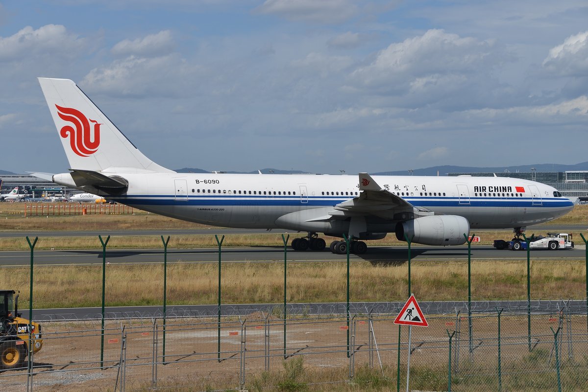 Airbus A330-243 - CA CCA Air China - 860 - B-6090 - 11.08.2019 - EDDF