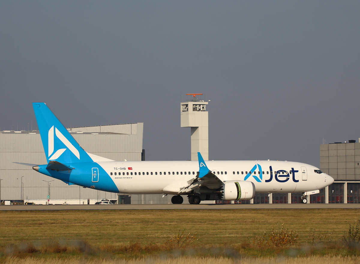 Ajet, Boeing B 737 MAX 8, TC-OHB, BER, 07.11.2025