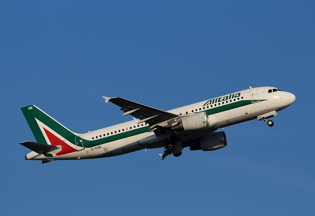 Alitalia, Airbus A 320-216, EI-DSB, DUS, 10.03.2016