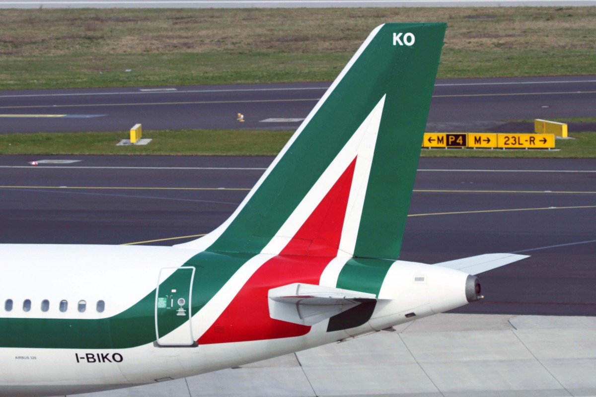 Alitalia (AZ/AZA), I-BIKO, Airbus, A 320-214 (Seitenleitwerk/Tail), 03.04.2015, DUS-EDDL, Düsseldorf, Germany