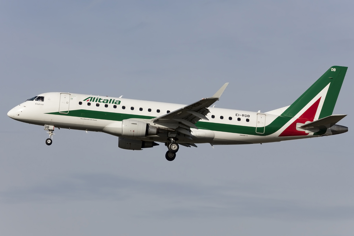 Alitalia - CityLiner, EI-RDB, Embraer, EMJ-175, 08.11.2015, FRA, Frankfurt, Germany 



