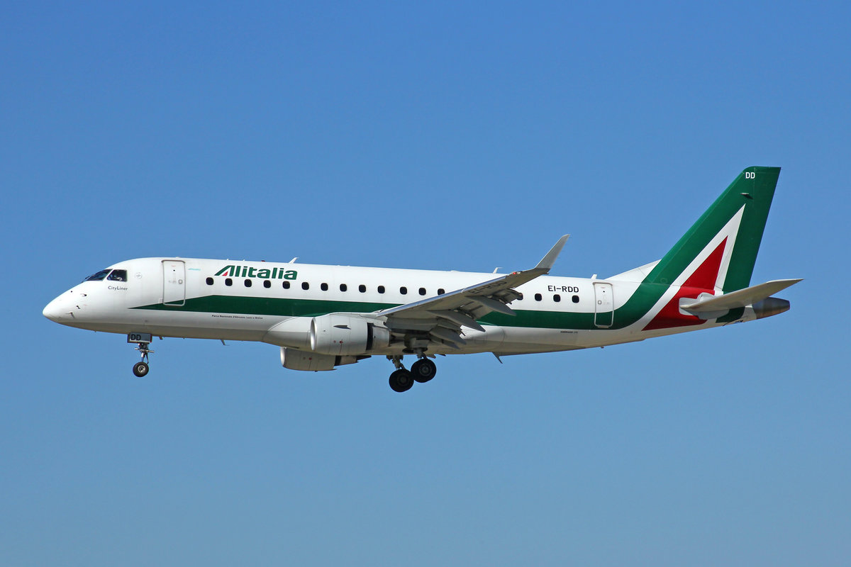 Alitalia CityLiner, EI-RDD, Embraer ERJ-175LR, msn: 17000334,  Parco Nazionale d'Abruzzo Lazio e Molise  , 27.Juli 2020, ZRH Zürich, Switzerland.
