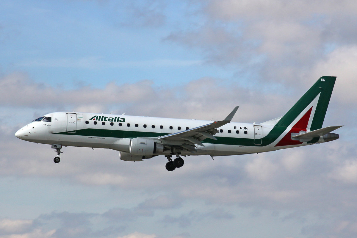 Alitalia CityLiner, EI-RDN, Embraer ERJ-175LR, msn: 17000347,  Parco Nazionale della Alta Murgia , 7.August 2017, ZRH Zürich, Switzerland.