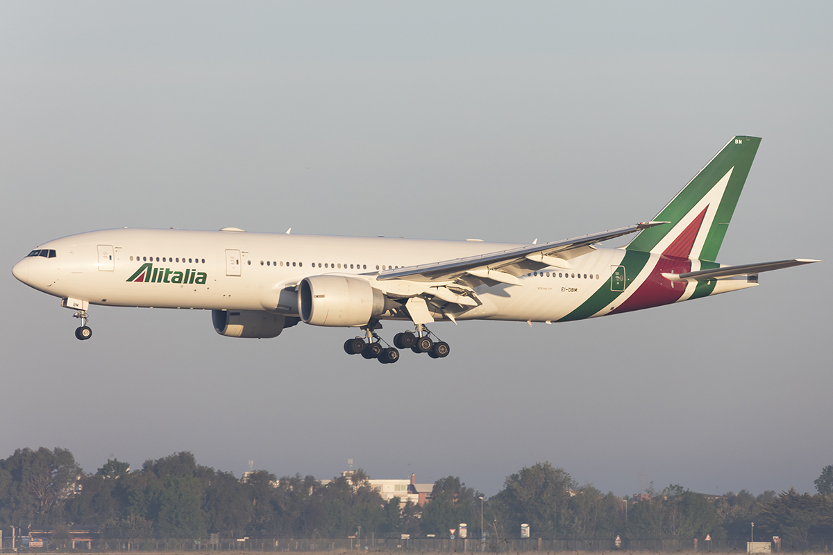 Alitalia, EI-DBM, Boeing, B777-243ER, 01.05.2017, FCO, Roma, Italy 



