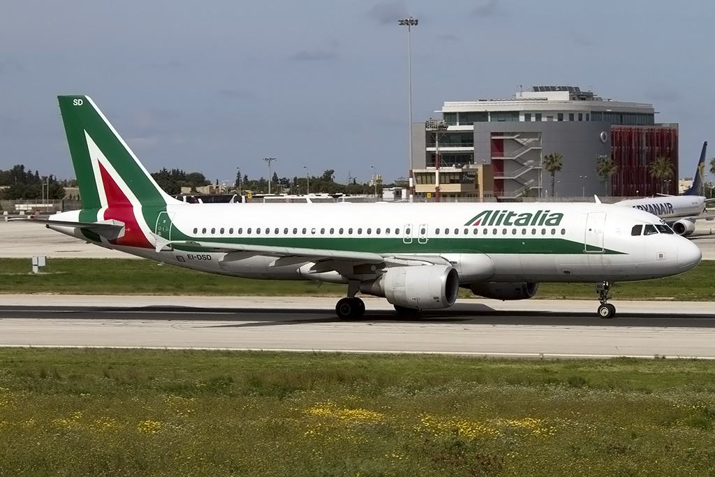 Alitalia, EI-DSD, Airbus, A320-216, 29.03.2014, MLA, Malta, Malta 



