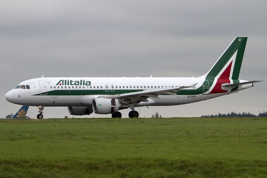 Alitalia, EI-DSI, Airbus, A320-216, 20.10.2013, CDG, Paris, France








