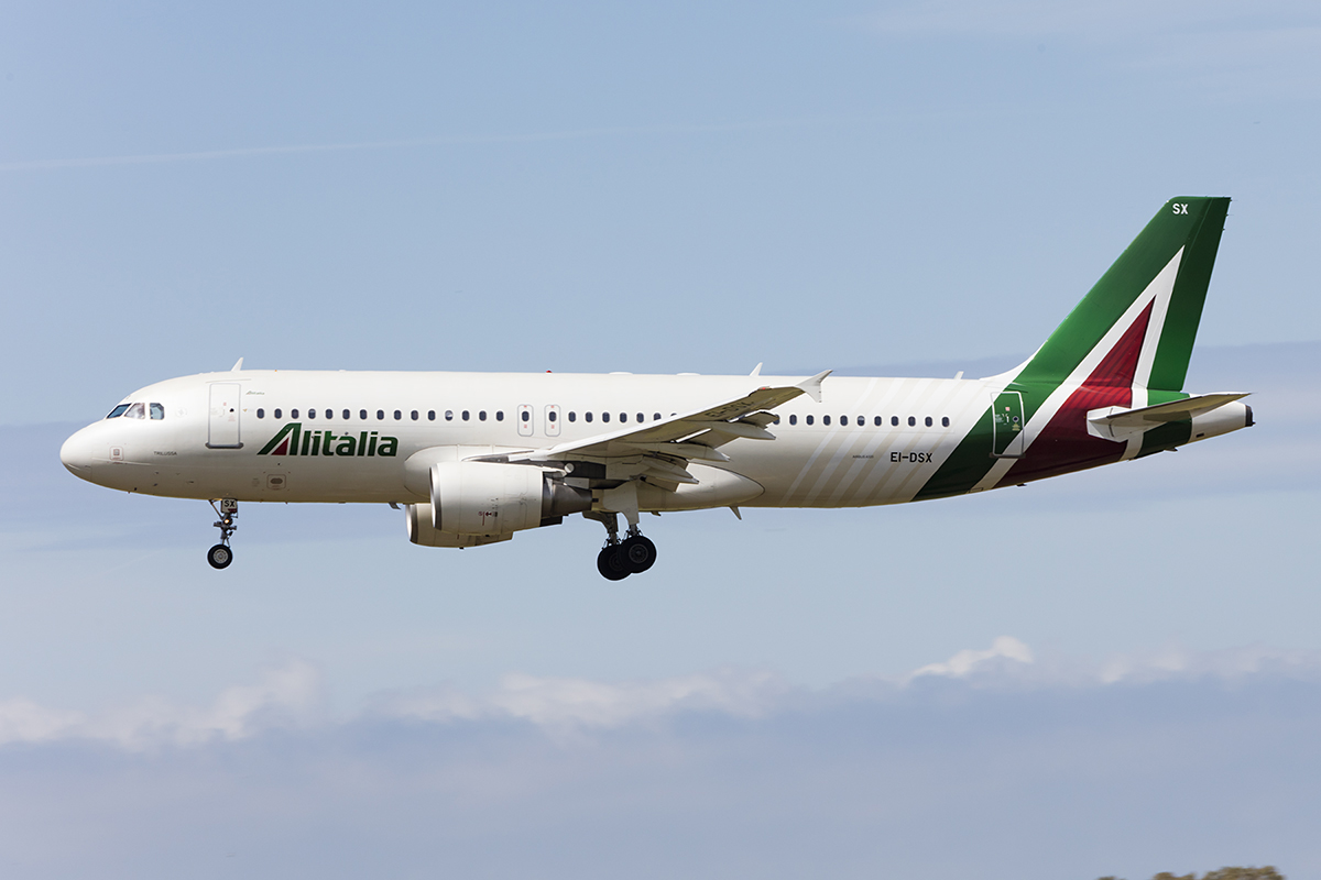 Alitalia, EI-DSX, Airbus, A320-216, 01.05.2017, FCO, Roma, Italy


