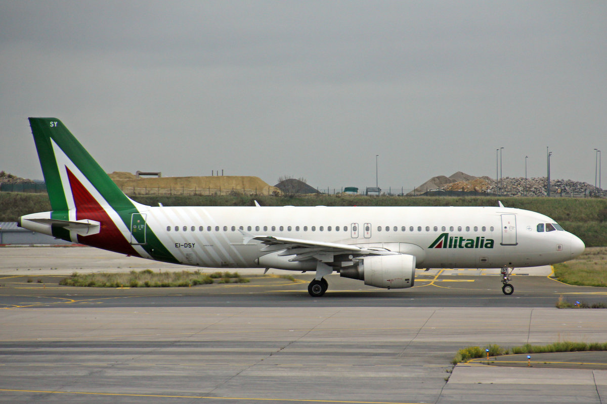 Alitalia, EI-DSY, Airbus A320-216, msn: 3666,  Aldo Palazzeschi , 05.Oktober 2017, CDG Paris Charles de Gaulle, France.