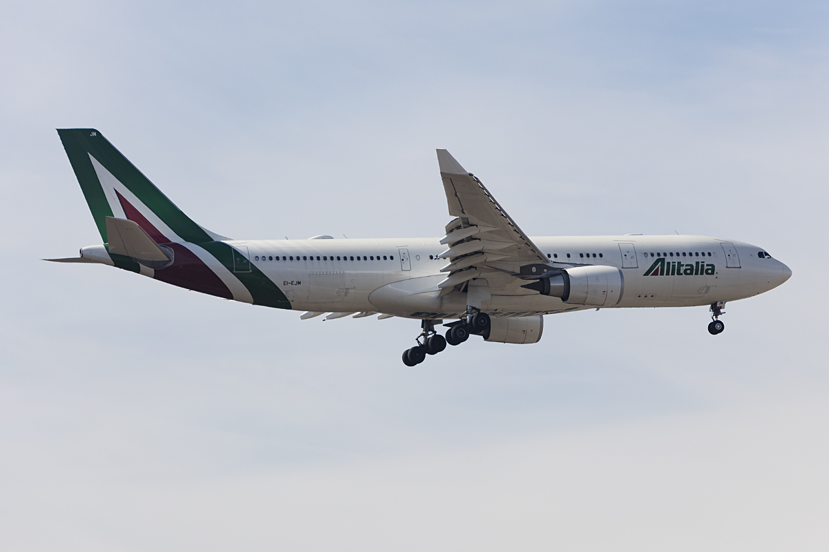 Alitalia, EI-EJM, Airbus, A330-202, 26.02.2017, MXP, Mailand, Italy



