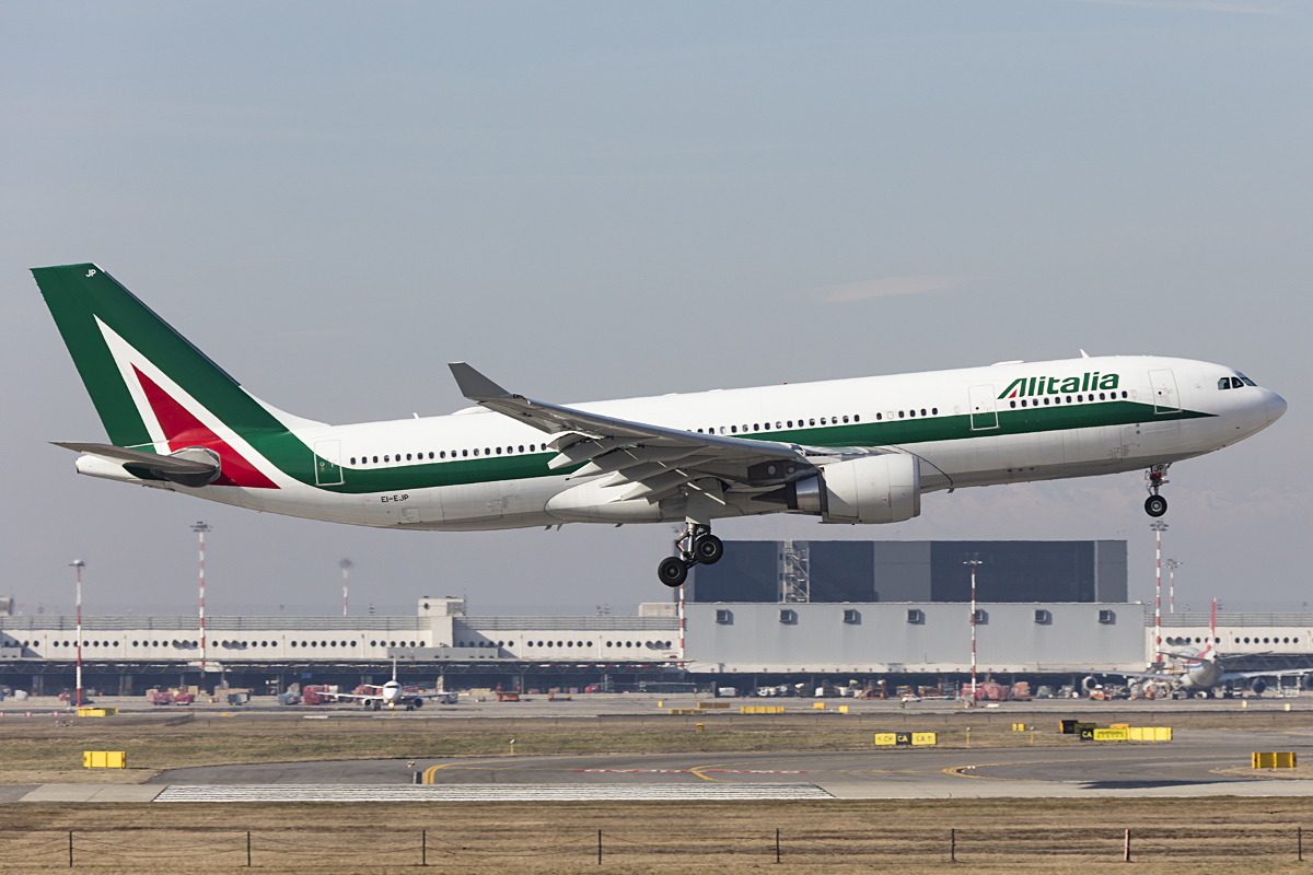 Alitalia, EI-EJP, Airbus, A330-202, 26.02.2017, MXP, Mailand, Italy 



