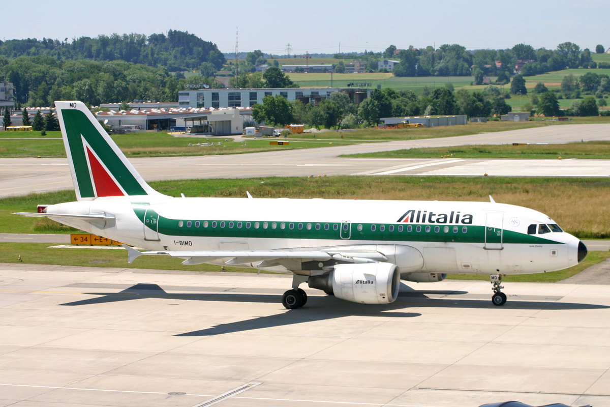 Alitalia, I-BIMO, Airbus A319-112, msn: 1770,  Isola d' Ischia , 22.Juni 2006, ZRH Zürich, Switzerland.