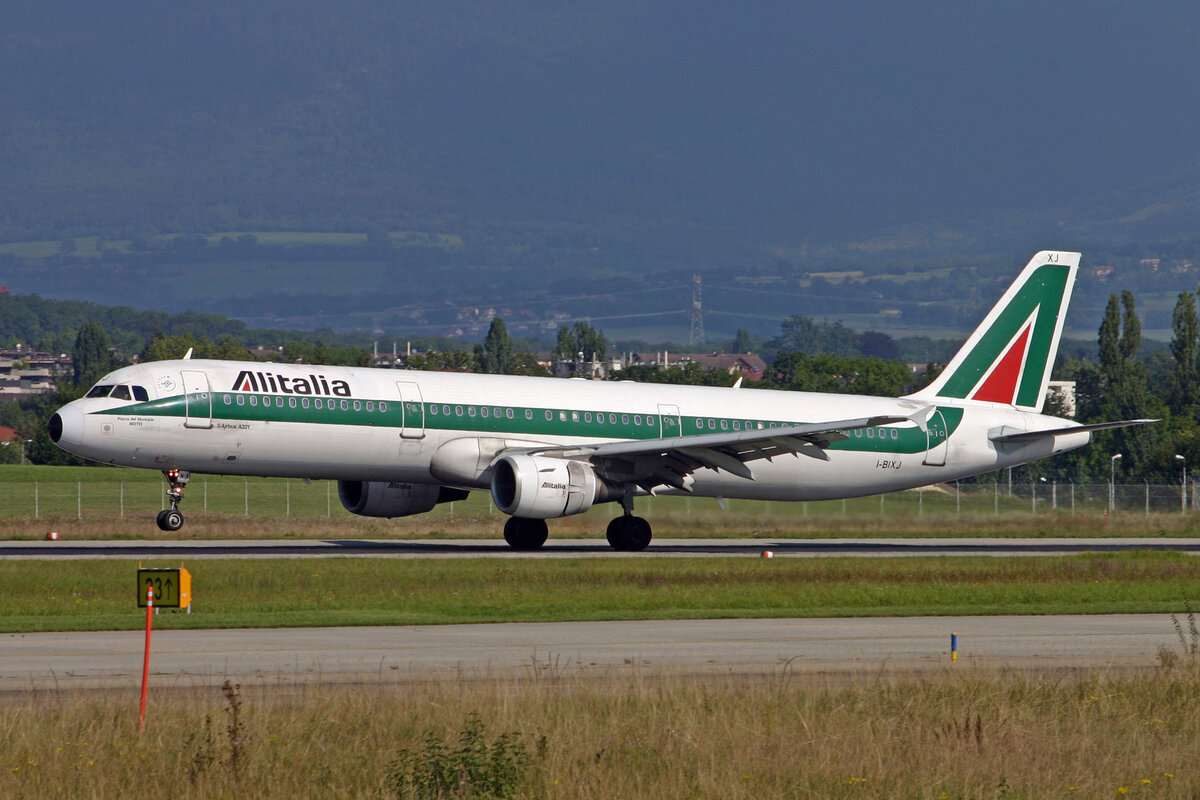 Alitalia, I-BIXJ, Airbus A321-112, msn: 959,  Piazza del Municipio - Noto , 01.September 2007, GVA Genève, Switzerland.