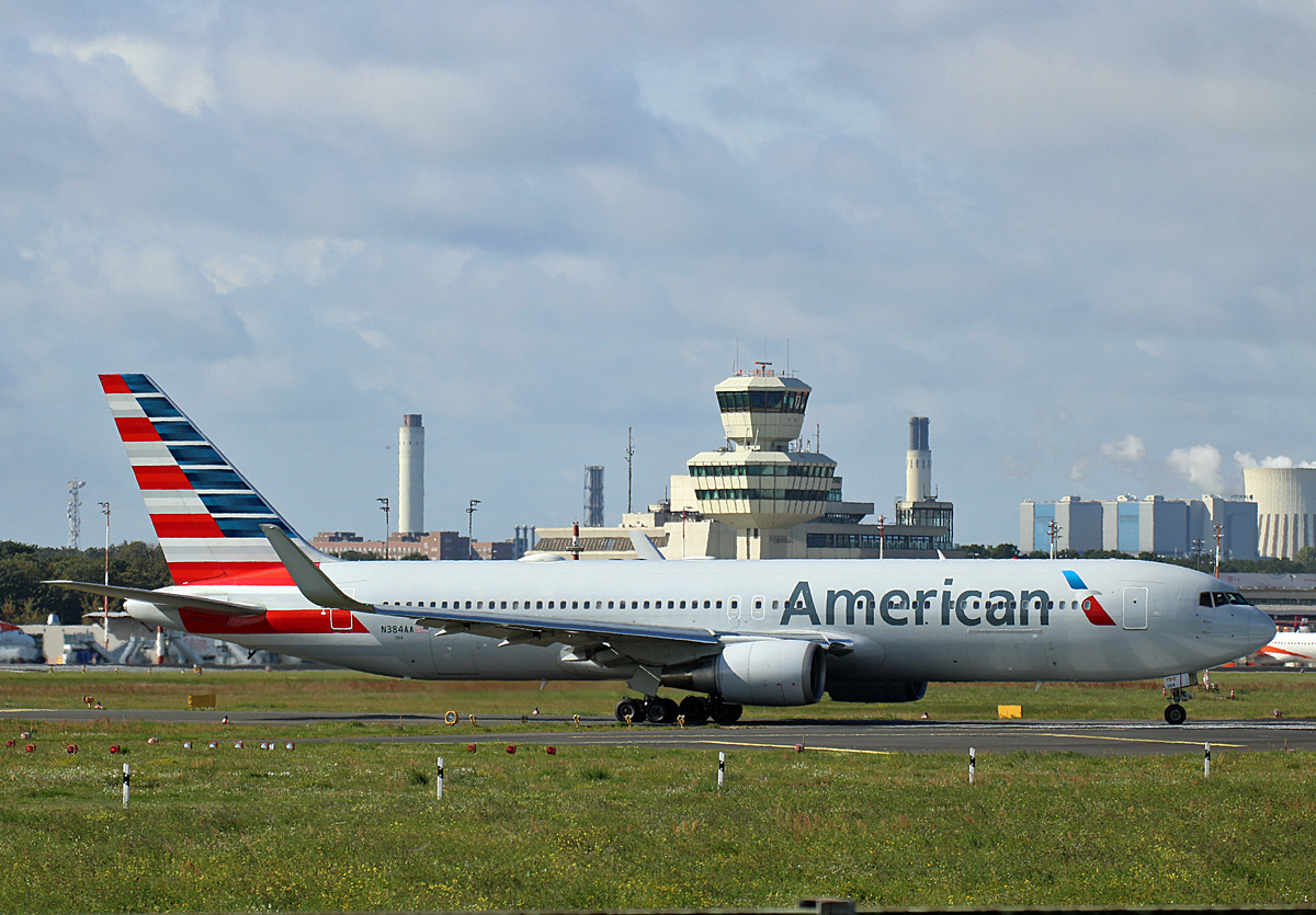 American Airlines, Boeing B 767-323(ER), N384AA, TXL, 19.09.2019