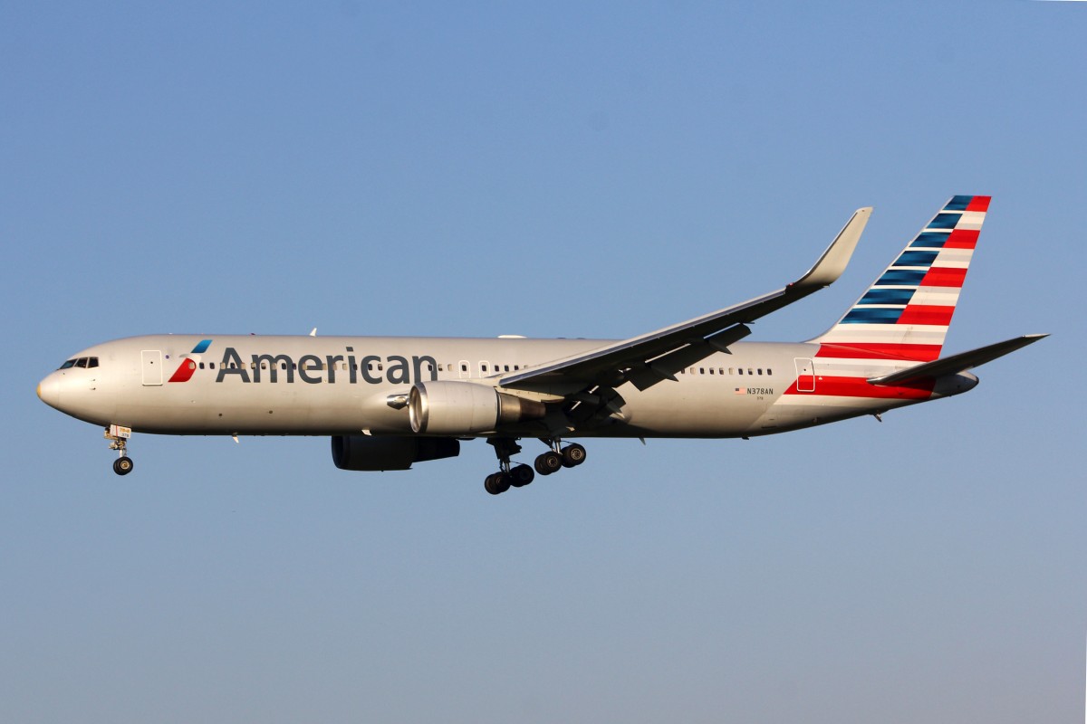 American Airlines, N378AN, Boeing 767-323ER (W), 24.April 2015, ZRH  Zürich, Switzerland.