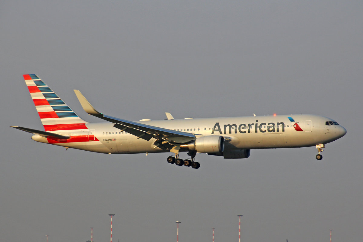 American Airlines, N392AN, Boeing 767-323ER, msn: 29429/700, 15.Oktober 2018, MXP Milano-Malpensa, Italy.