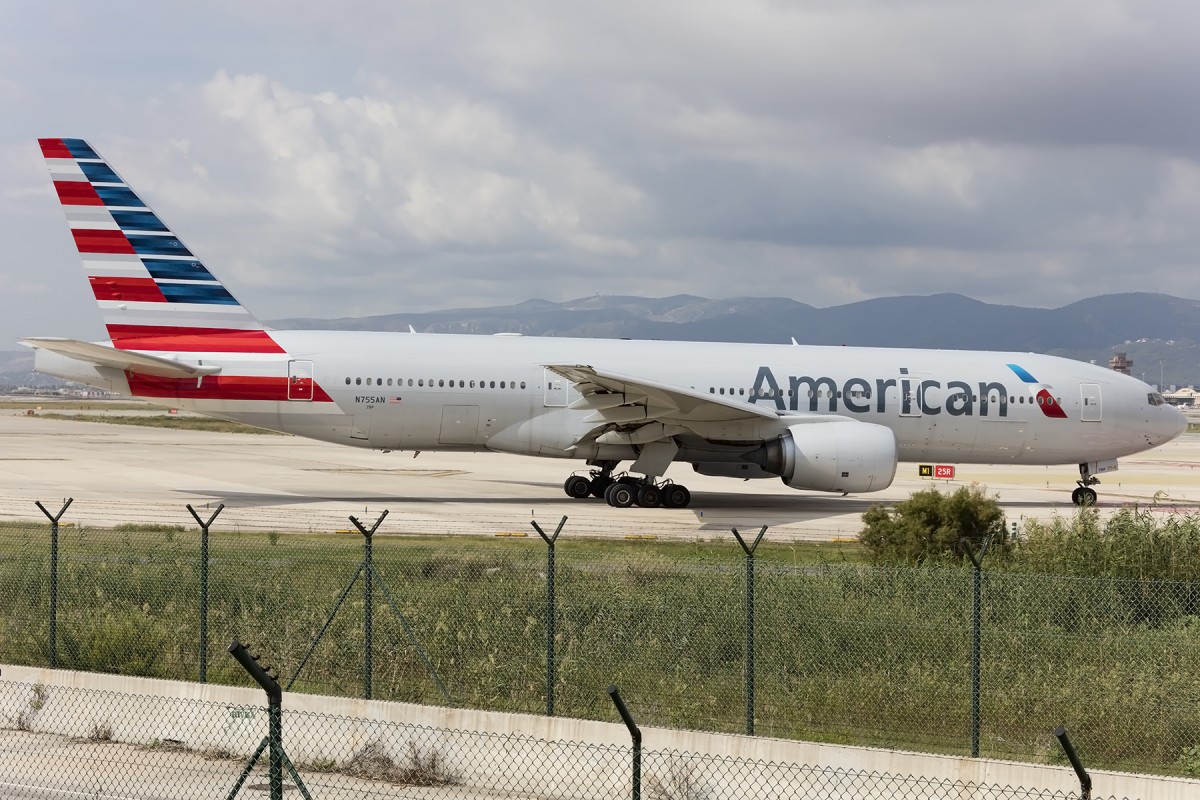 American Airlines, N755AN, Boeing, B777-223ER, 26.09.2015, BCN, Barcelona, Spain 




