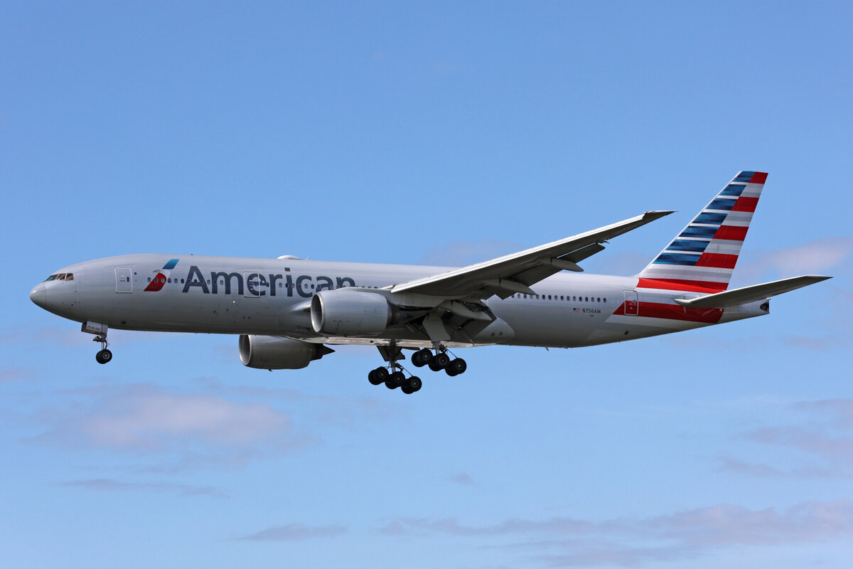 American Airlines, N756AM, Boeing B777-223ER, msn: 30264/358, 05.Juli 2023, LHR London Heathrow, United Kingdom.
