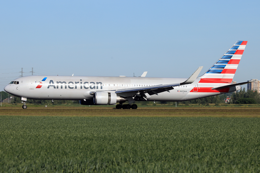 American B767 300 Reg. N379AA in Amsterdam am 28.05.2017