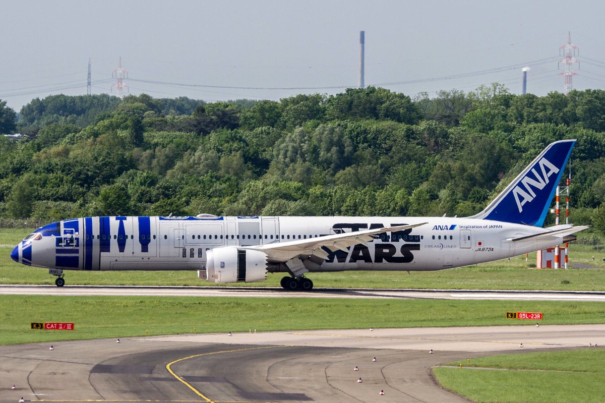 ANA All Nippon Airways (NH-ANA), JA873A, Boeing, 787-9 Dreamliner (StarWars ~ R2-D2-Lkrg.), 17.05.2017, DUS-EDDL, Düsseldorf, Germany