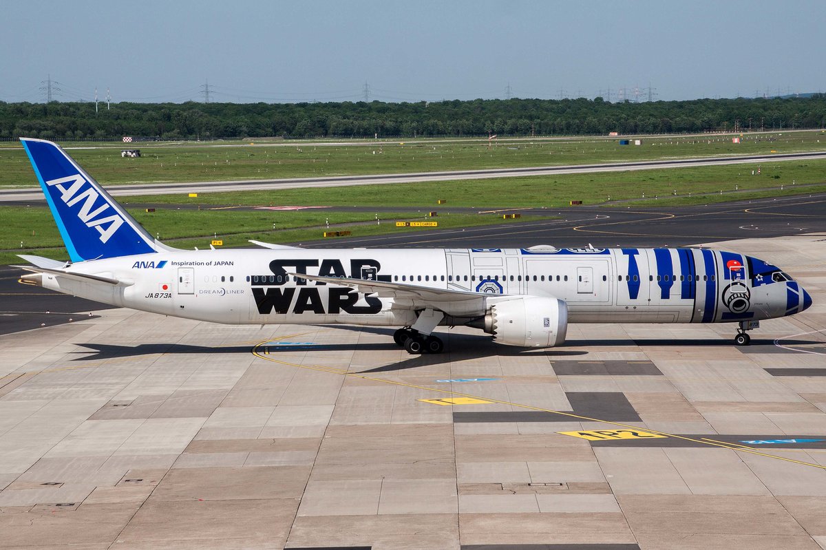 ANA All Nippon Airways (NH-ANA), JA873A, Boeing, 787-9 Dreamliner (StarWars ~ R2-D2-Lkrg.), 17.05.2017, DUS-EDDL, Düsseldorf, Germany