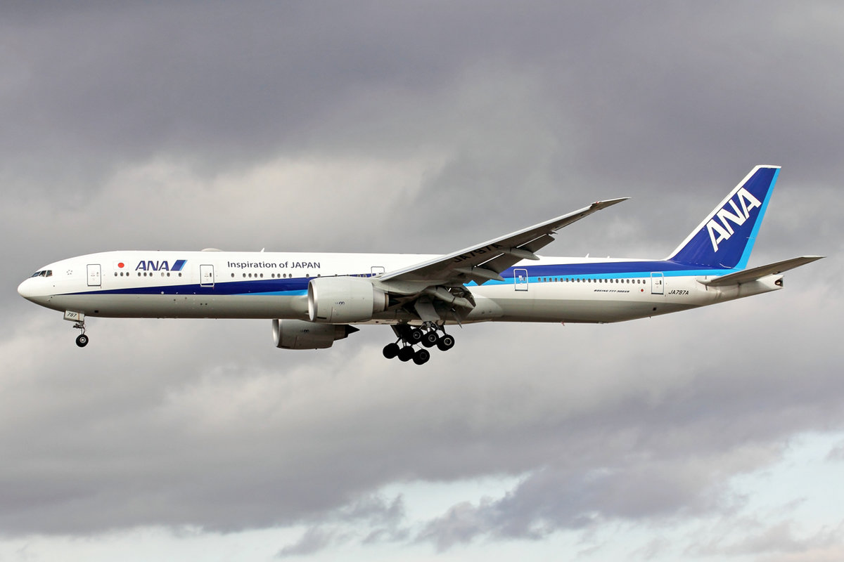 ANA Boeing 777-381ER JA797A bei der Landung in Frankfurt 19.2.2021